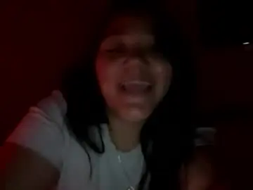 Nala323  live sex cam
