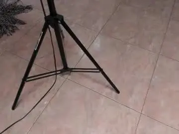 Parisfloweer  live sex cam