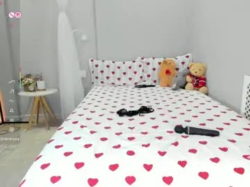 Senssuan  live sex cam