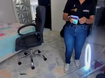 Ambermonroe0  live sex cam