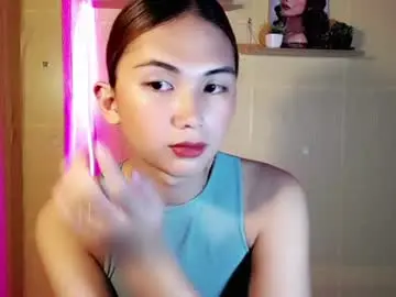 Chinitaluxe  live sex cam