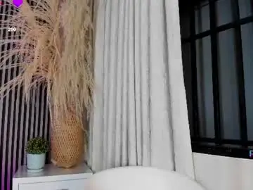 Emilyevanss1_  live sex cam