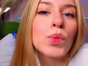 Helgasimmons  live sex cam