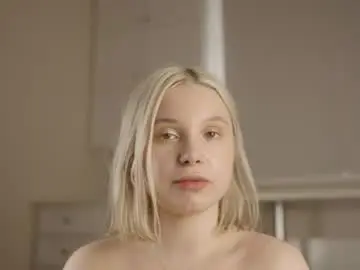 Jennyplaudis_  live sex cam