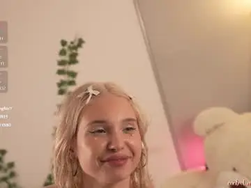 Jennyplaudis_  live sex cam