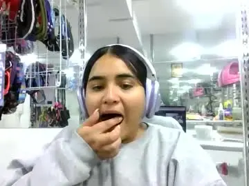 Karoline_l  live sex cam