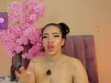 Megan_thompsoon1  live sex cam