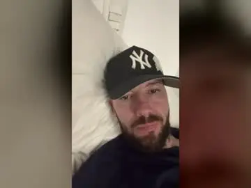 Russo_fox  live sex cam