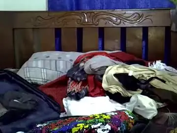 Squirt_babe9  live sex cam