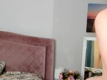 Star_silk  live sex cam