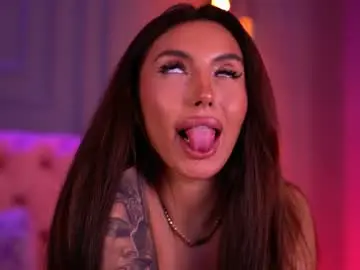 Aishaadevoe  live sex cam