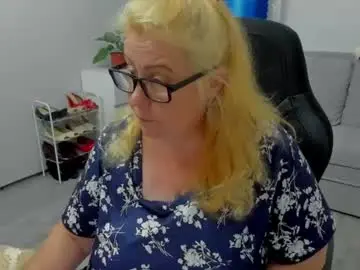 Fraumartha  live sex cam