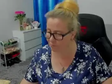 Fraumartha  live sex cam