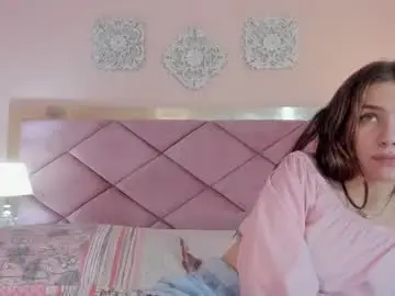 Luanastonne  live sex cam