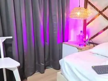 Mille_love  live sex cam
