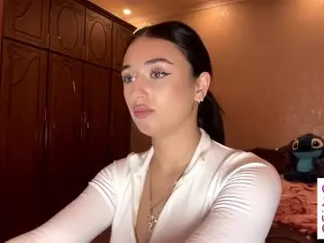 Pricillalivsey  live sex cam