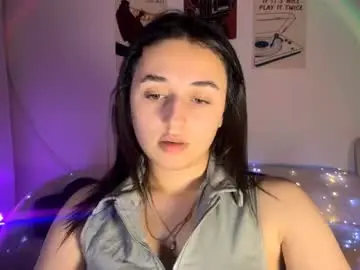 Pricillalivsey  live sex cam