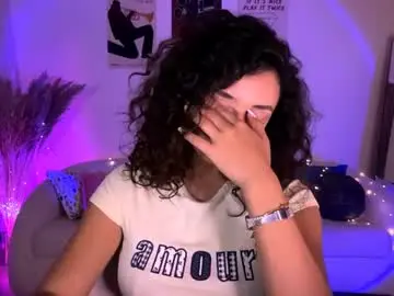 Pricillalivsey  live sex cam
