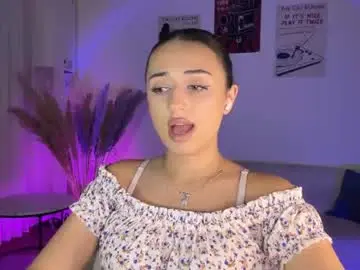 Pricillalivsey  live sex cam