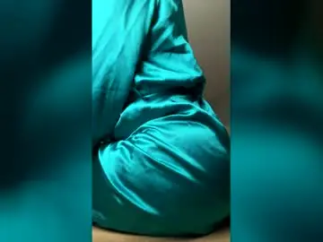 Shesadimepeace  live sex cam