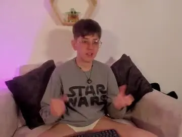 Zamy_99  live sex cam