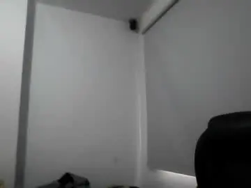 Alesziarose  live sex cam