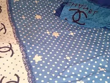 Bossetassy  live sex cam