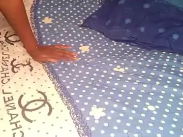 Bossetassy  live sex cam