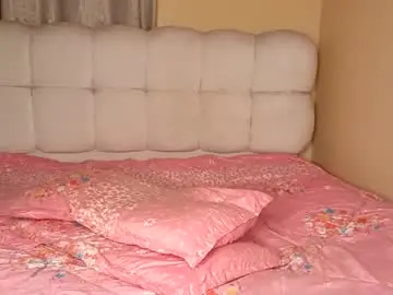 Bossetassy  live sex cam