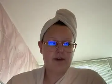 Evethegemini  live sex cam