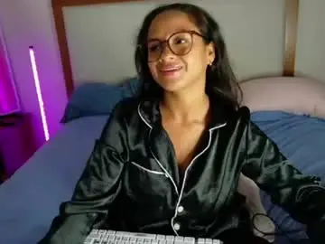 Giablue20  live sex cam