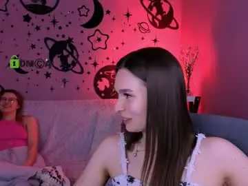 Luckybabymeow  live sex cam