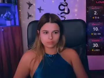 Luckybabymeow  live sex cam