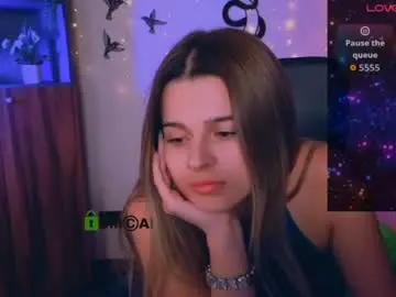 Luckybabymeow  live sex cam