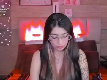 Mia_smoke_  live sex cam