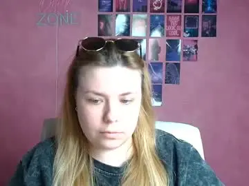 Midnightmariana  live sex cam