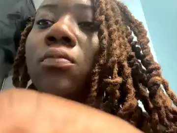 Prettypussy2414  live sex cam