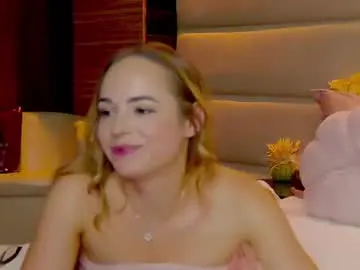 Sandrahazee  live sex cam