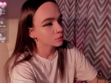 Sararomoney  live sex cam