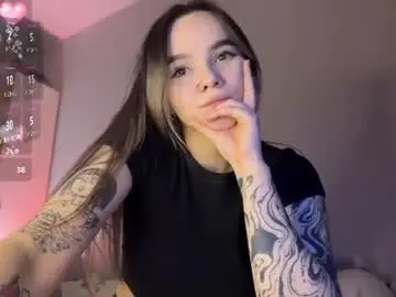 Sararomoney  live sex cam