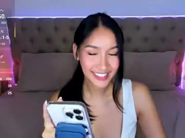 Alphaisonline  live sex cam