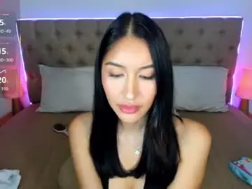 Alphaisonline  live sex cam