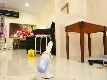 Emmasky69  live sex cam