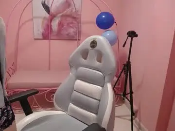 Hanna_90_x  live sex cam