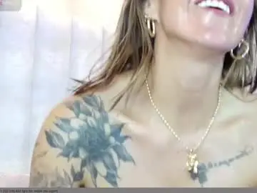 Im_helina  live sex cam