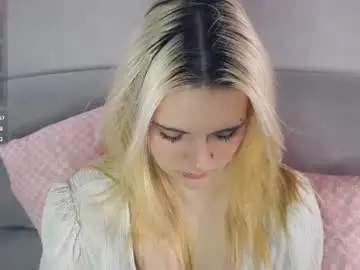 Keenakosbab  live sex cam