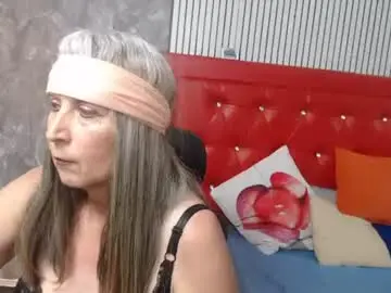 Linda__mature  live sex cam