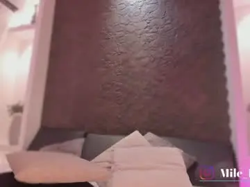 Mile_perez  live sex cam