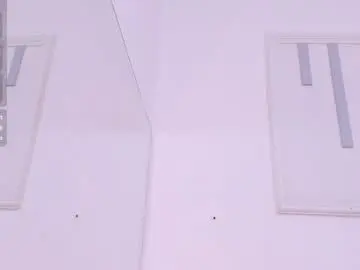 Nicoll_89  live sex cam