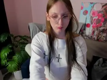 Queenmilena  live sex cam